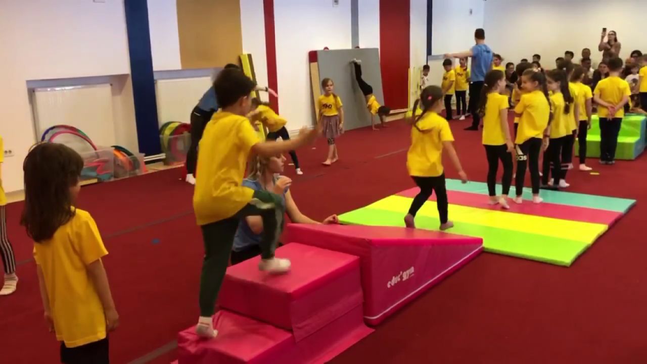 Academia Marian Drăgulescu. Cum arată o ședință de pregătire la baza sportivă a fostului mare gimnast al României_49