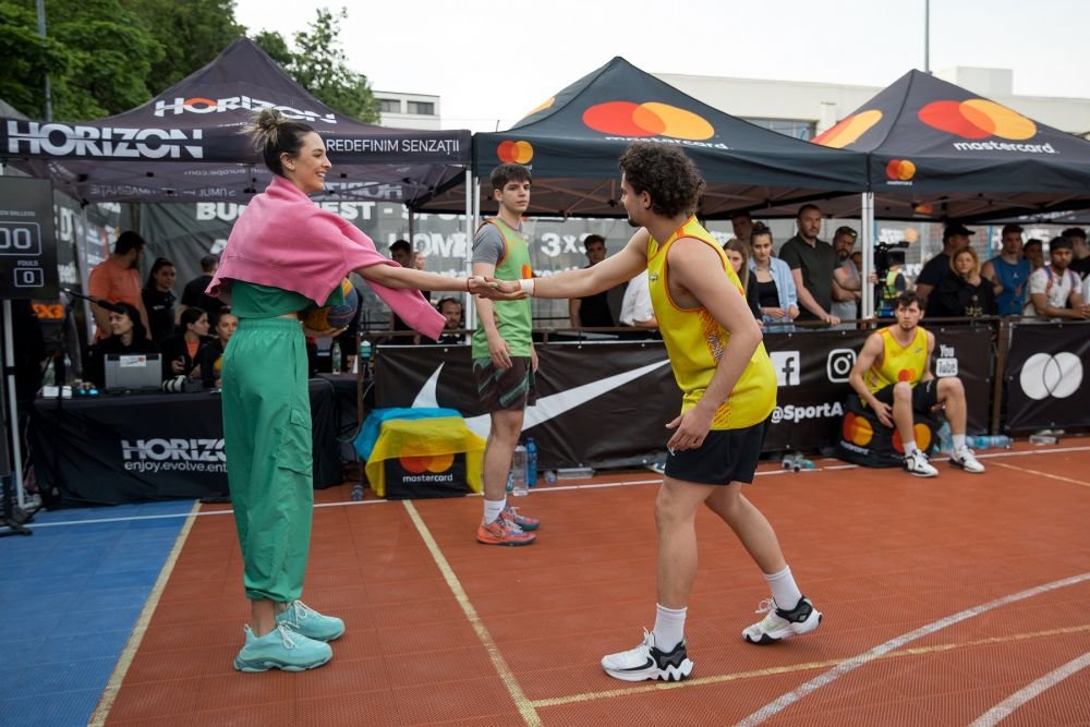 Spectatori din Liga Campionilor la Sport Arena Streetball: Alexia Căruțașu a dat startul finalei în turneul de baschet 3x3_5