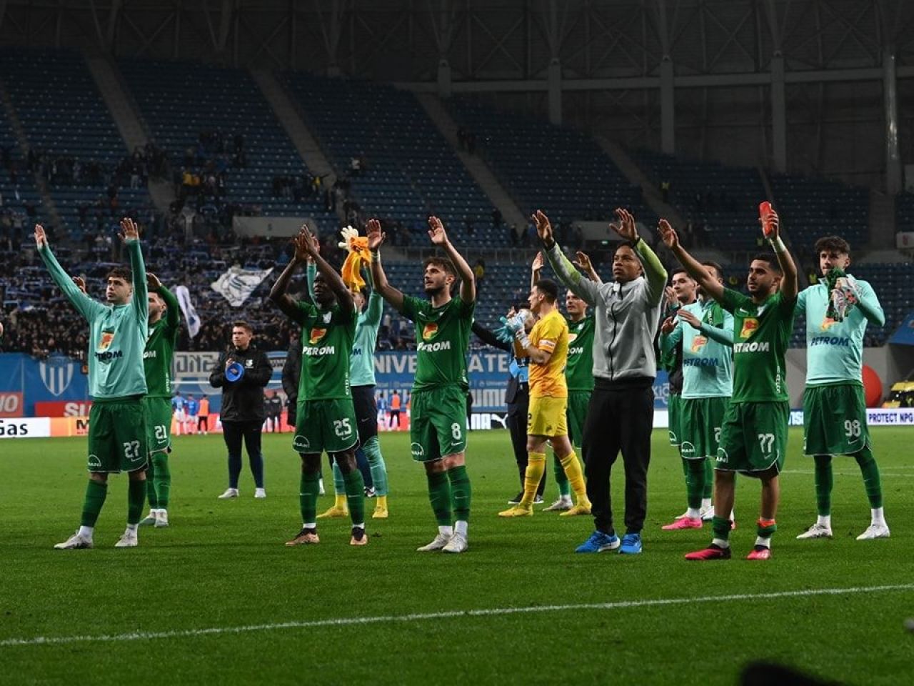 L-au adus pe Mitriță și vor un campion de la Farul! Craiova a găsit înlocuitor pentru Bancu și Vătăjelu_4