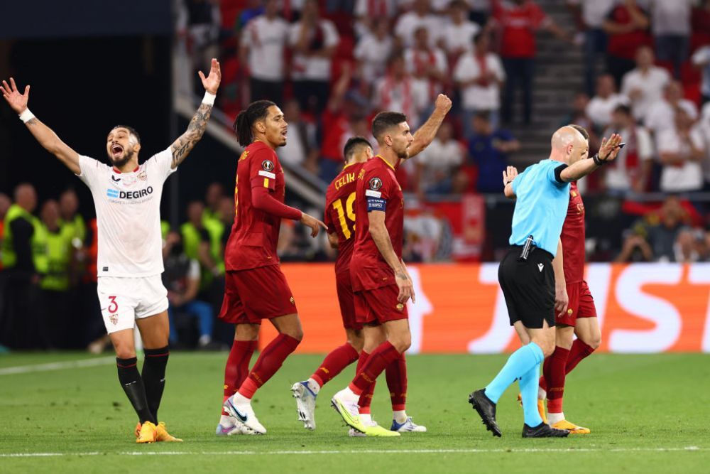Momente de furie la Budapesta! Fazele controversate cu care Anthony Taylor a scos din minți ambele echipe! Mourinho, 'car de nervi' pe margine _2