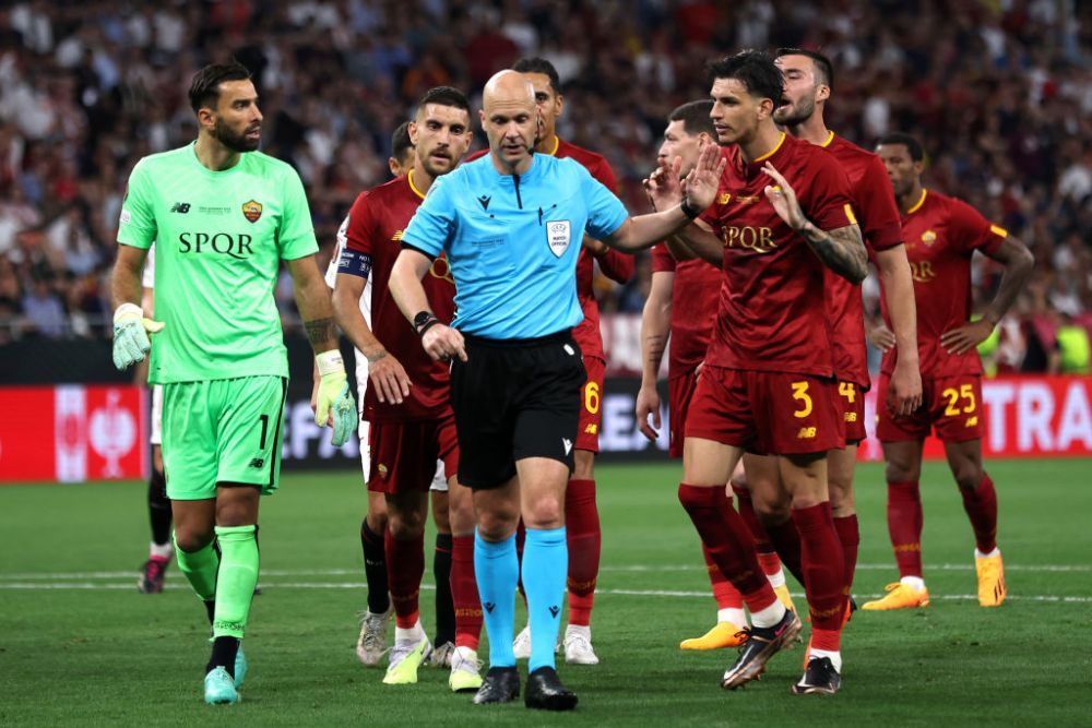 Momente de furie la Budapesta! Fazele controversate cu care Anthony Taylor a scos din minți ambele echipe! Mourinho, 'car de nervi' pe margine _7