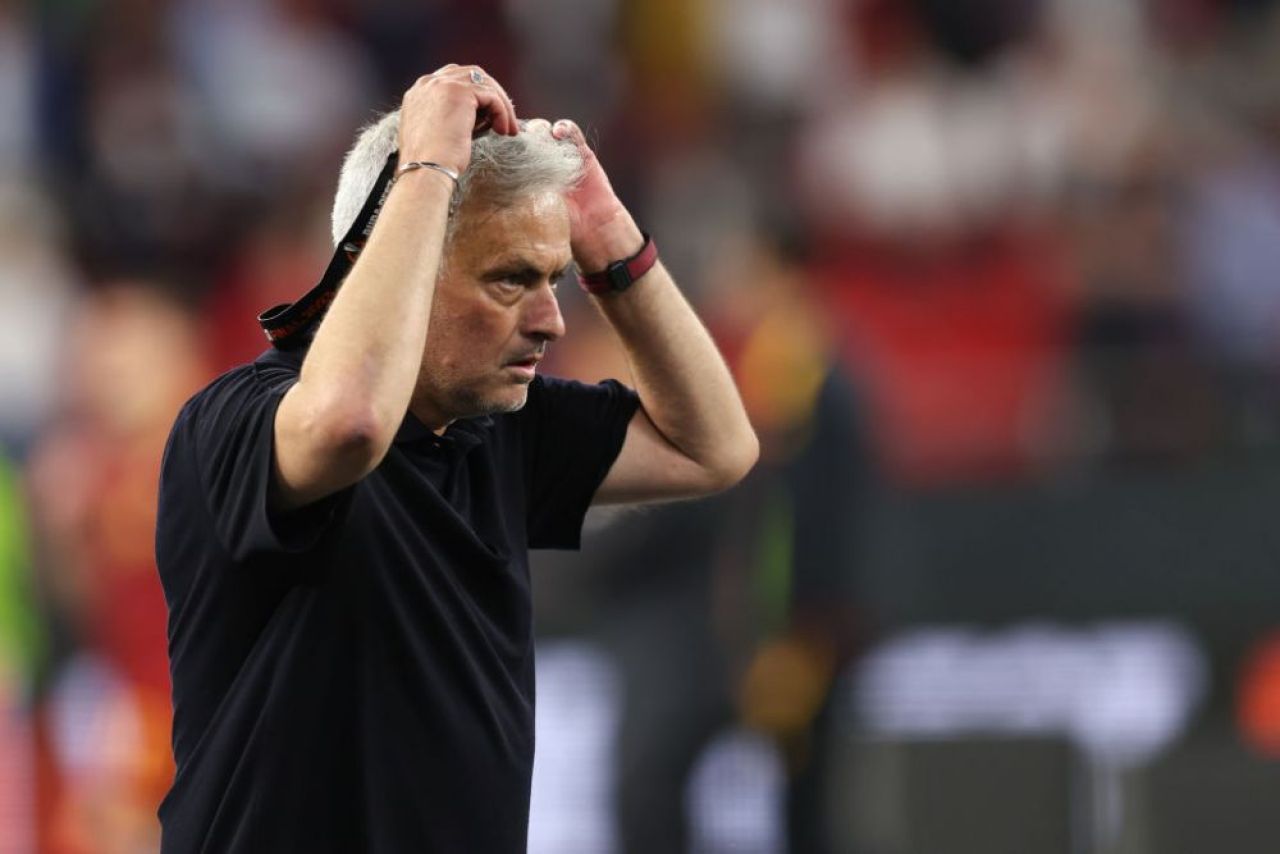 Locul doi nu e pentru el! Jose Mourinho a aruncat medalia imediat după ce a primit-o! Ce a spus după prima finală pierdută _1