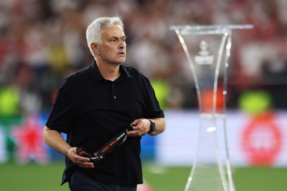 Locul doi nu e pentru el! Jose Mourinho a aruncat medalia imediat după ce a primit-o! Ce a spus după prima finală pierdută _3