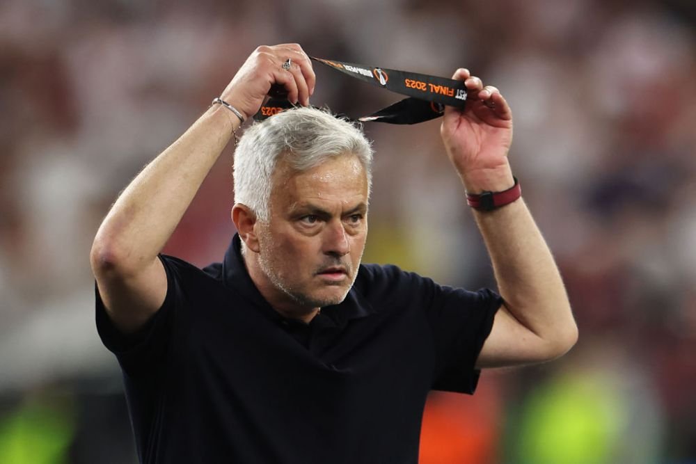 Locul doi nu e pentru el! Jose Mourinho a aruncat medalia imediat după ce a primit-o! Ce a spus după prima finală pierdută _4
