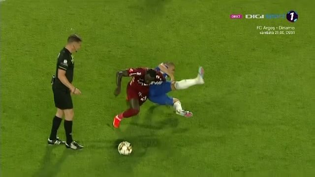 Controversă în CFR Cluj - FC U Craiova! Juan Bauza, eliminat în meciul crucial pentru Europa_5