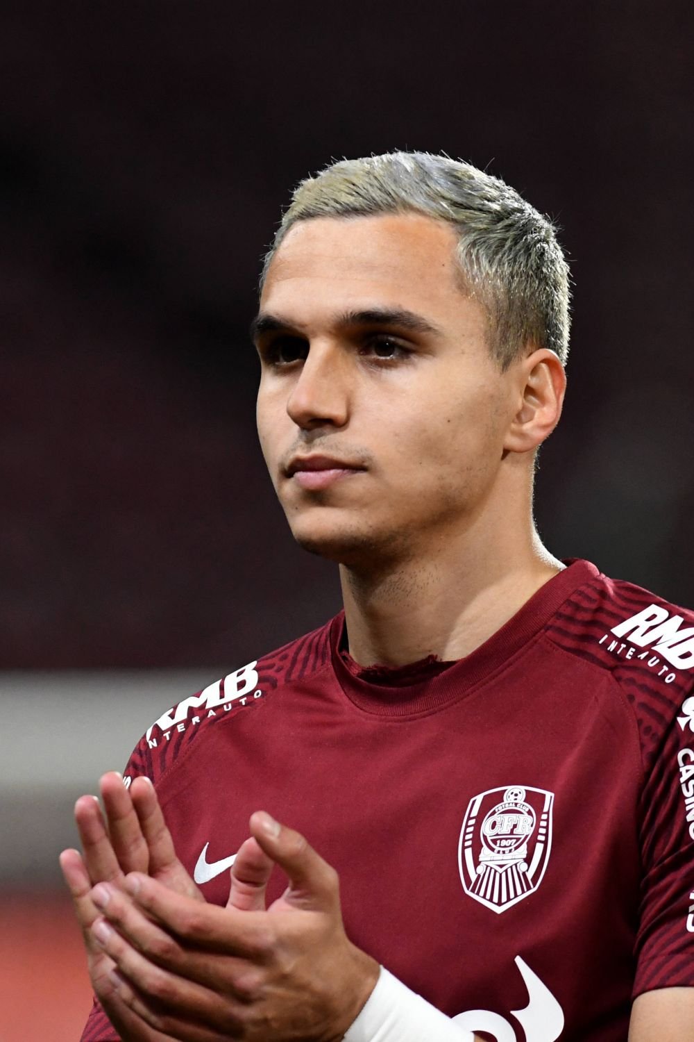 Primul fotbalist de la CFR dispus să plece pentru a ajuta clubul. 