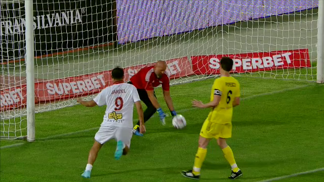 N-ai cum să te superi pe el! Bogdan Stelea, autogol fabulos în România All Stars - Galatasaray Legends_7