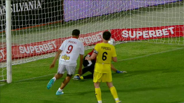 N-ai cum să te superi pe el! Bogdan Stelea, autogol fabulos în România All Stars - Galatasaray Legends_9