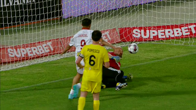 N-ai cum să te superi pe el! Bogdan Stelea, autogol fabulos în România All Stars - Galatasaray Legends_11