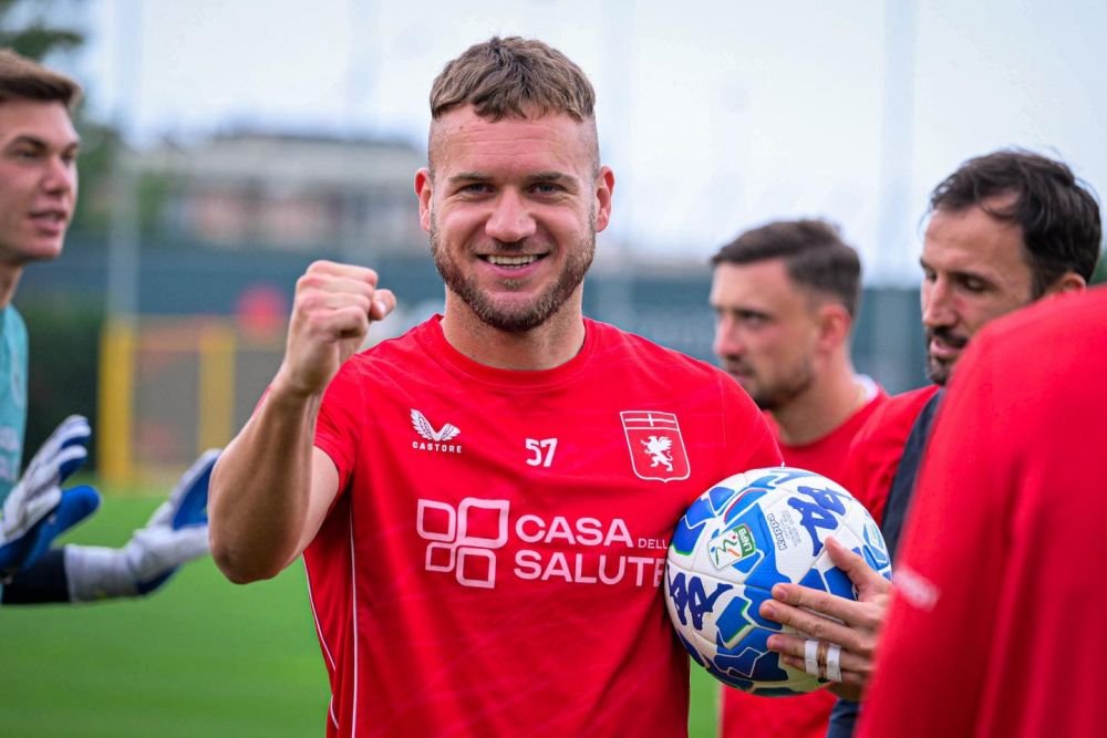 Pușcaș, la reducere! Adevărata sumă plătită de Genoa pentru transferul atacantului român_7