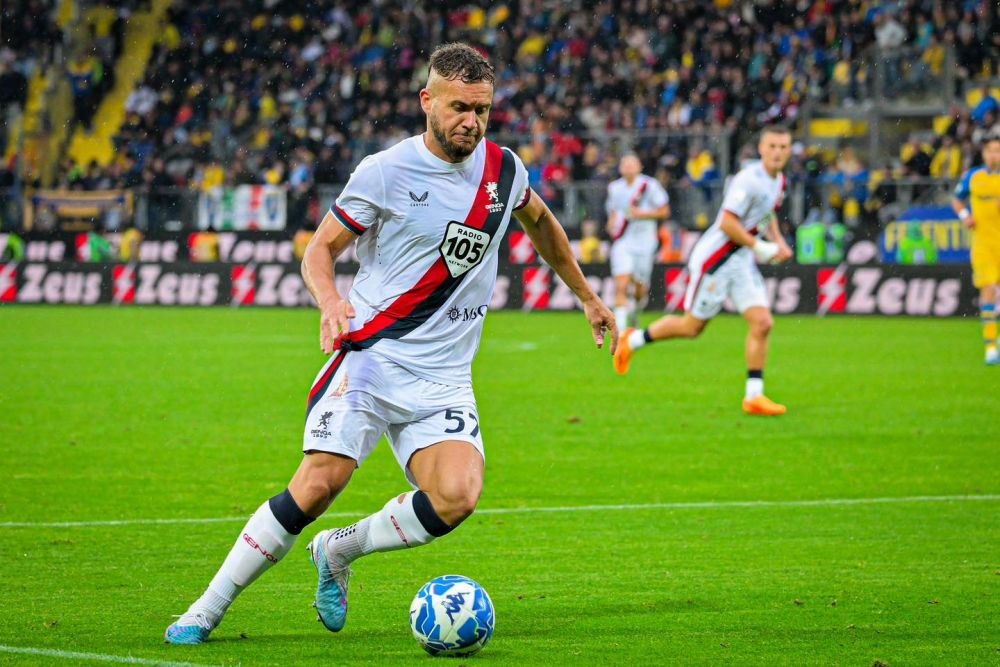Pușcaș, la reducere! Adevărata sumă plătită de Genoa pentru transferul atacantului român_8