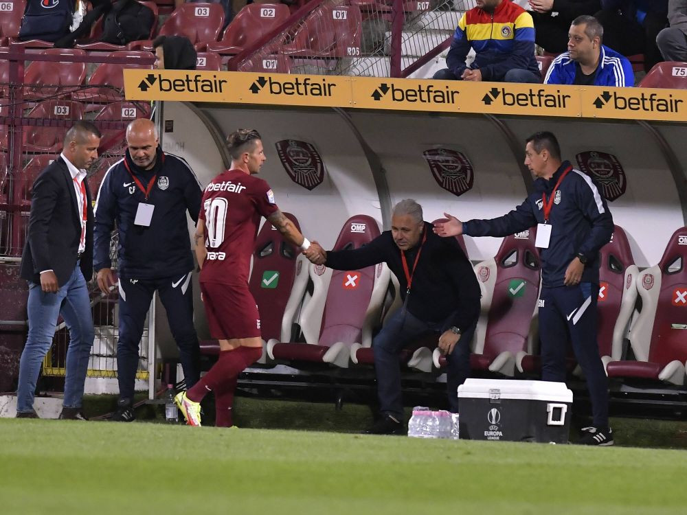 &bdquo;Jucători care stau cu antena &icirc;n g&acirc;t, varsă tot!&rdquo; Marius Șumudică, dezvăluiri din perioada CFR Cluj! Mesaj pentru Petrescu: &bdquo;Necolegial!&rdquo;&nbsp;