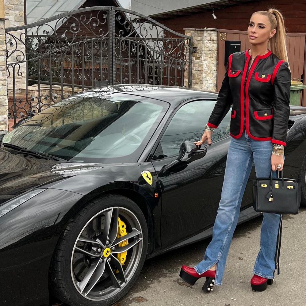 „Te-a lovit vreun bărbat vreodată?” Răspunsul dat de Anamaria Prodan _60