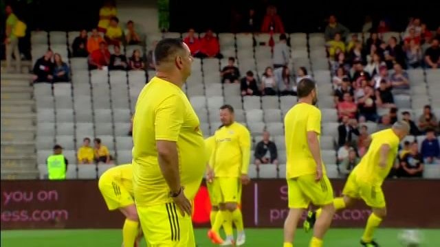 Ionel Ganea, show pe teren și la declarații: 