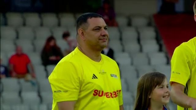 Ionel Ganea, show pe teren și la declarații: 