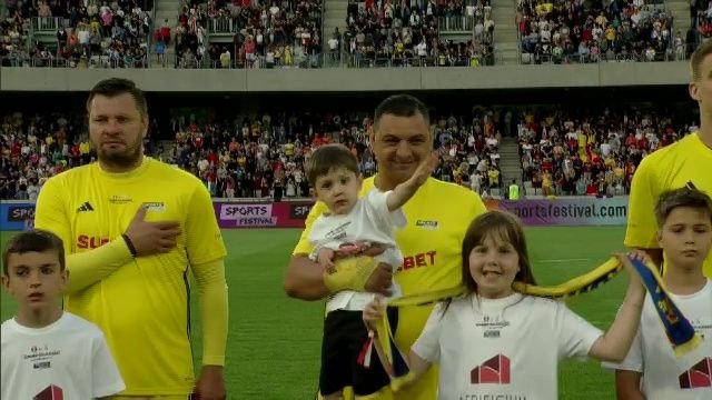 Ionel Ganea, show pe teren și la declarații: 