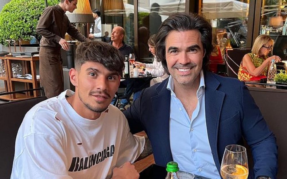 Florinel Coman a semnat: