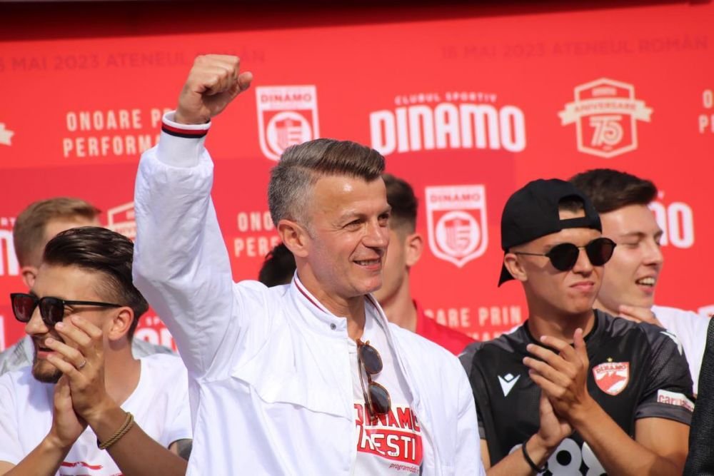 Sărbătoare în Ștefan cel Mare! Ovidiu Burcă și jucătorii, petrecere „acasă” cu mii de fani după ce Dinamo a promovat  _13