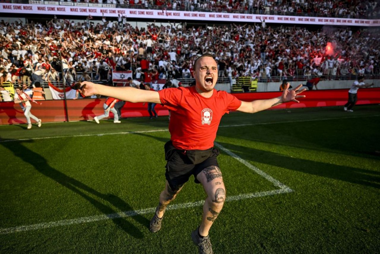 Final nebun în campionatul Belgiei, unde trei echipe se băteau la titlu înainte de ultima etapă_8