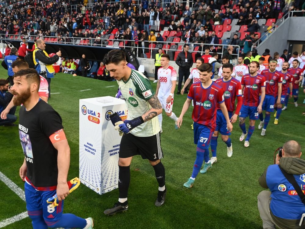 Plecări în masă de la CSA Steaua: 16 jucători, OUT din echipa lui Oprița și încă unul negociază transferul în Liga 1