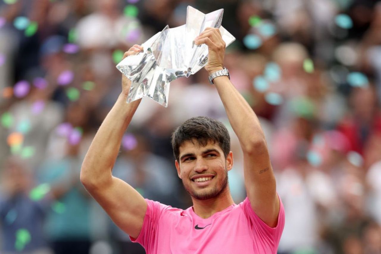 Bestial! Alcaraz n-a avut milă de Tsitsipas și l-a bătut în timp record. „A fost aproape rușinos”_8