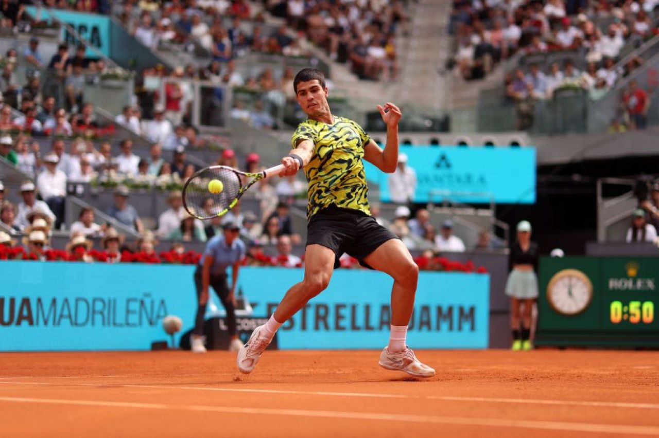 Bestial! Alcaraz n-a avut milă de Tsitsipas și l-a bătut în timp record. „A fost aproape rușinos”_13