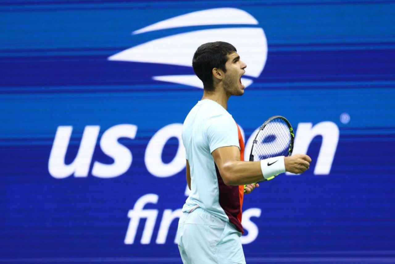 Bestial! Alcaraz n-a avut milă de Tsitsipas și l-a bătut în timp record. „A fost aproape rușinos”_19