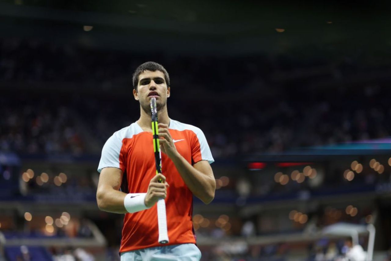 Bestial! Alcaraz n-a avut milă de Tsitsipas și l-a bătut în timp record. „A fost aproape rușinos”_20