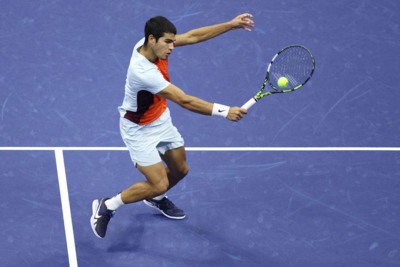 Bestial! Alcaraz n-a avut milă de Tsitsipas și l-a bătut în timp record. „A fost aproape rușinos”_23