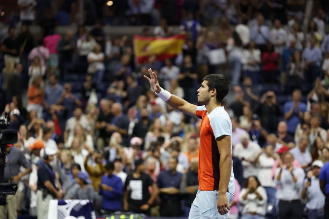 Bestial! Alcaraz n-a avut milă de Tsitsipas și l-a bătut în timp record. „A fost aproape rușinos”_31