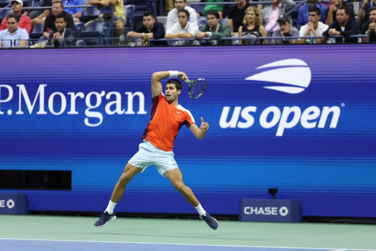 Bestial! Alcaraz n-a avut milă de Tsitsipas și l-a bătut în timp record. „A fost aproape rușinos”_33