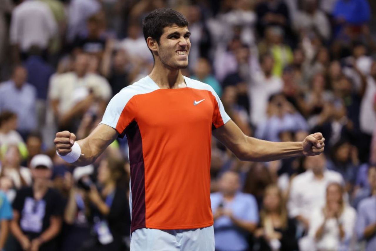 Bestial! Alcaraz n-a avut milă de Tsitsipas și l-a bătut în timp record. „A fost aproape rușinos”_35