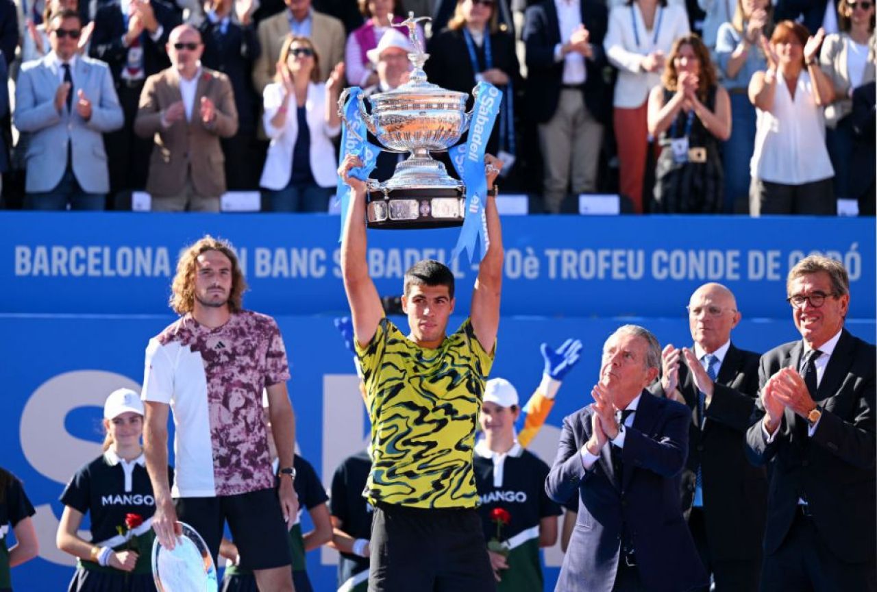 Bestial! Alcaraz n-a avut milă de Tsitsipas și l-a bătut în timp record. „A fost aproape rușinos”_46