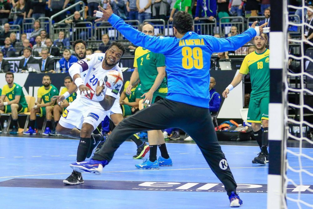 ”Cel mai titrat handbalist care a evoluat vreodată în România” împlinește 39 de ani. Joacă la Dinamo, are 4 titluri mondiale, 2 europene și unul olimpic!_2
