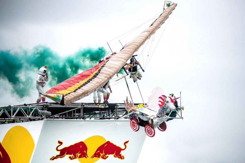 Red Bull Flugtag, competiția mașinăriilor zburătoare și a piloților neînfricați, vine în septembrie la București_5