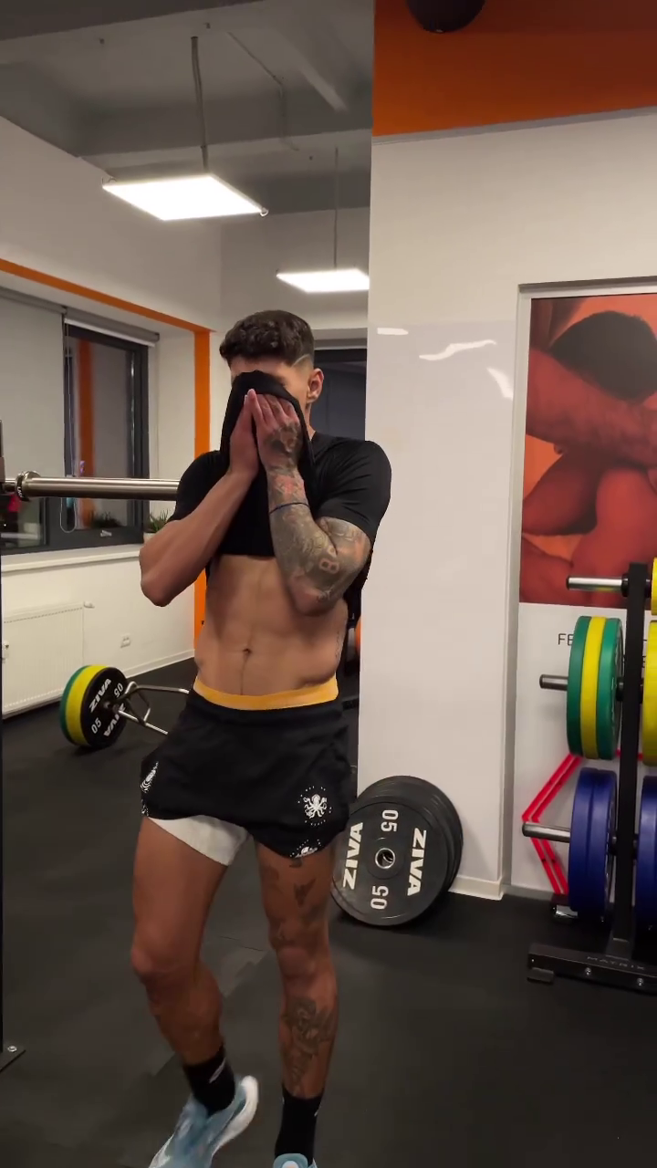 FCSB n-are nevoie de Arnold, îl are pe Schwarzenegger! Jucătorul care l-a „șocat” pe Marius Șumudică: „M-am speriat!” _30