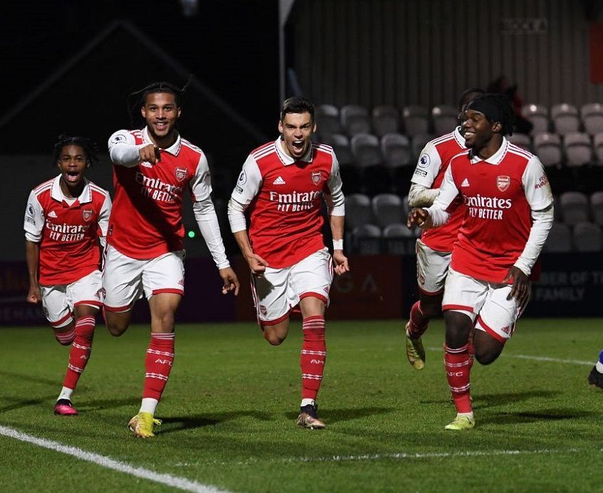 Rapid transferă de la Arsenal! Giuleștenii se întăresc masiv pentru lupta la titlu _1