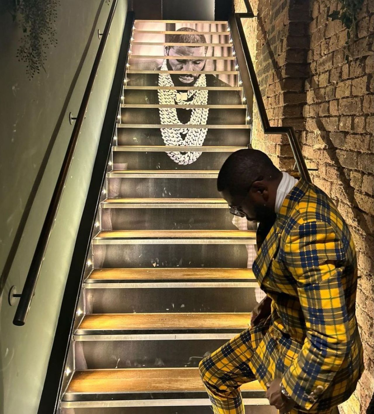 Floyd Mayweather are avion privat în valoare de 50 milioane dolari. Imagini spectaculoase cu aeronava inscripționată cu numele său_11