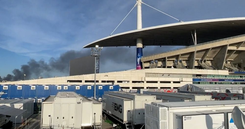 Alertă &icirc;n Istanbul &icirc;nainte de finala Champions League! Incendiu &icirc;n apropierea stadionului, care a fost acoperit de fum negru&nbsp;