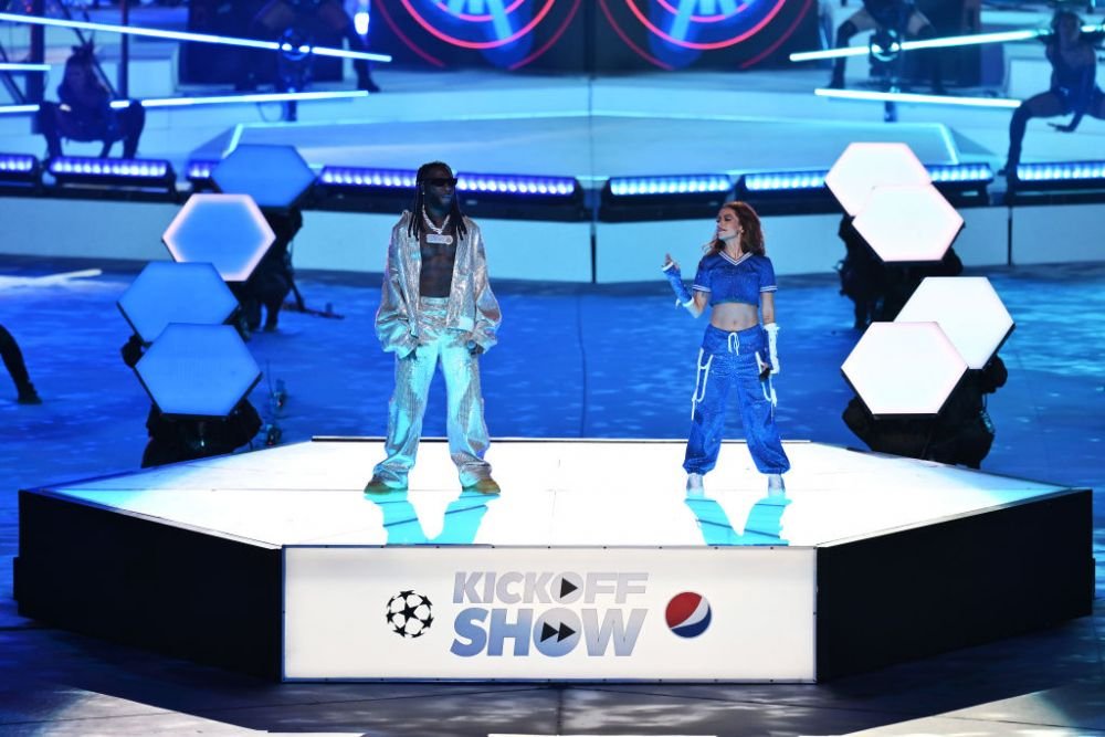 Brazilianca Anitta, spectacol în finala UEFA Champions League! A făcut twerk în fața a zeci de mii de fani + mesaj pentru Vinicius_13