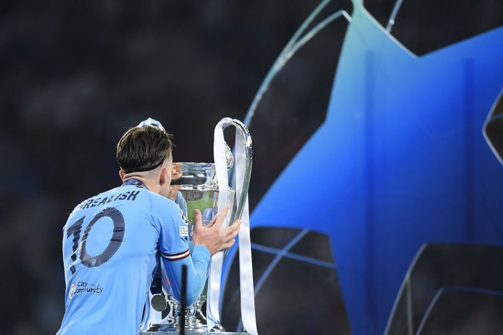 Jack Grealish nu s-a ferit de cuvinte după finala Champions League. A oferit interviu direct pe teren, cu lacrimi în ochi_4