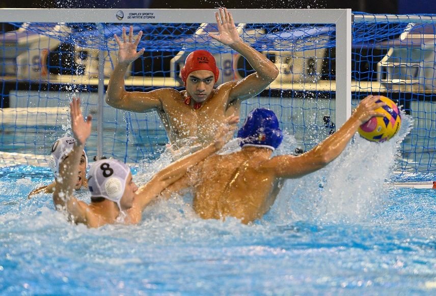 Rom&acirc;nia a debutat cu o victorie la Campionatul Mondial jucat la Otopeni: &rdquo;Start de vis&rdquo;! Favorita Serbia, &icirc;nvinsă de Ungaria