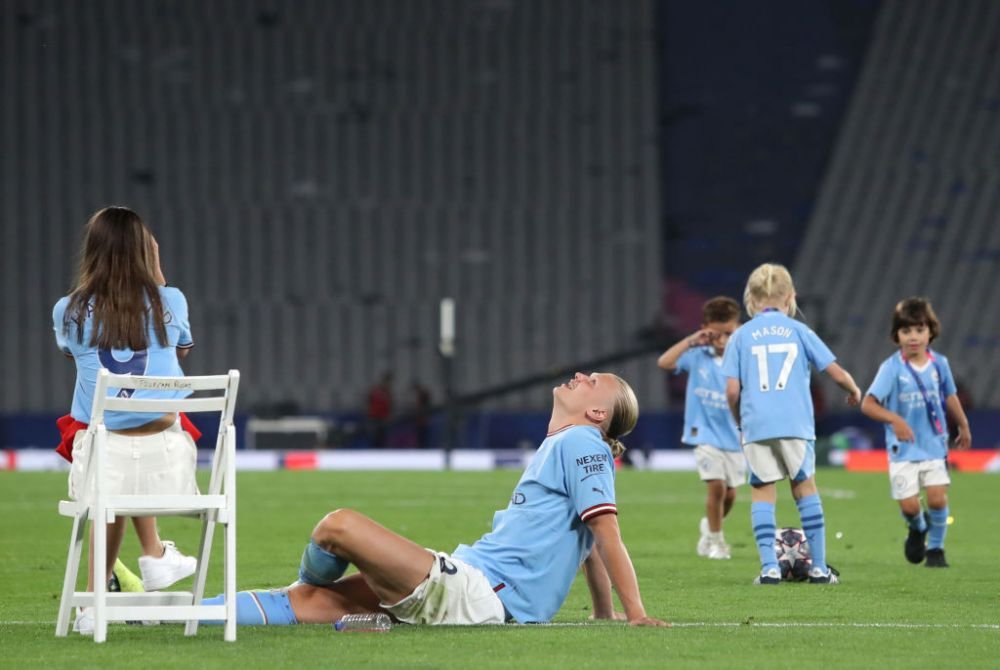 Apariție ultra-rară! Erling Haaland, alături de iubita fotbalistă după finala Champions League _37