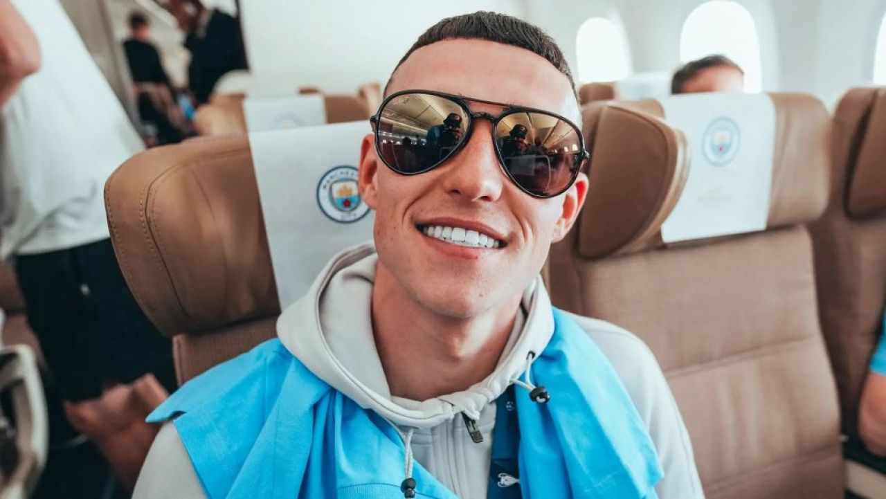 Cele mai tari imagini cu superstarurile lui Manchester City! Cum s-au bucurat jucătorii în avion, după ce au câștigat UCL_6