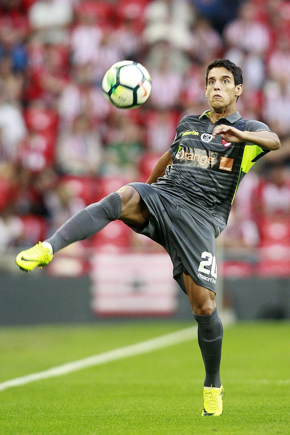 Atacantul care a impresionat la Dinamo și a dezamăgit la FCSB a promovat acum în prima ligă din Portugalia!_3
