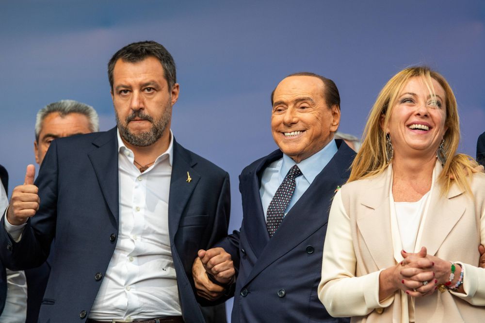 A murit Silvio Berlusconi! Fostul patron al marelui AC Milan avea 86 de ani_11
