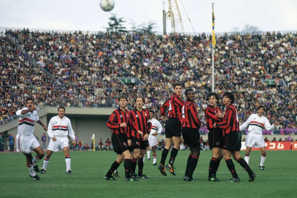 Echipa ideală all-time a Milanului lui Silvio Berlusconi: legendele Zlatan Ibrahimovic și George Weah sunt doar rezerve!_8