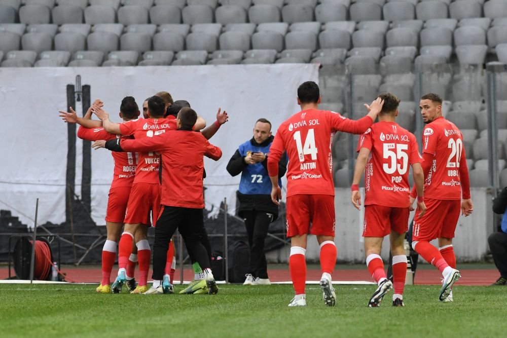 Gică Hagi transferă la Farul un internațional român cu 19 selecții _5