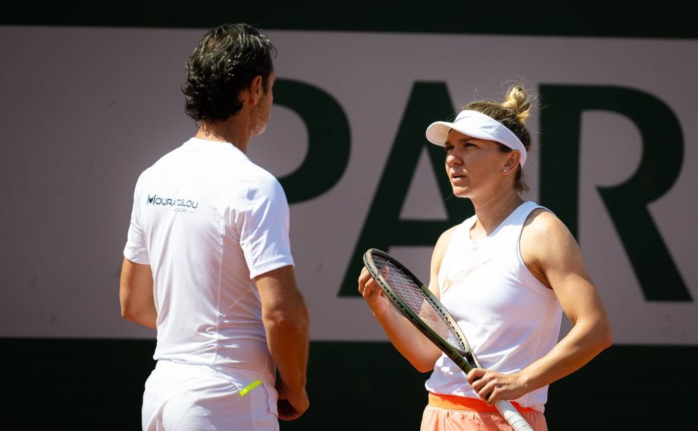 Simona Halep așteaptă verdictul jucând tenis! S-a pozat alături de coechipiera Gabrielei Ruse_28