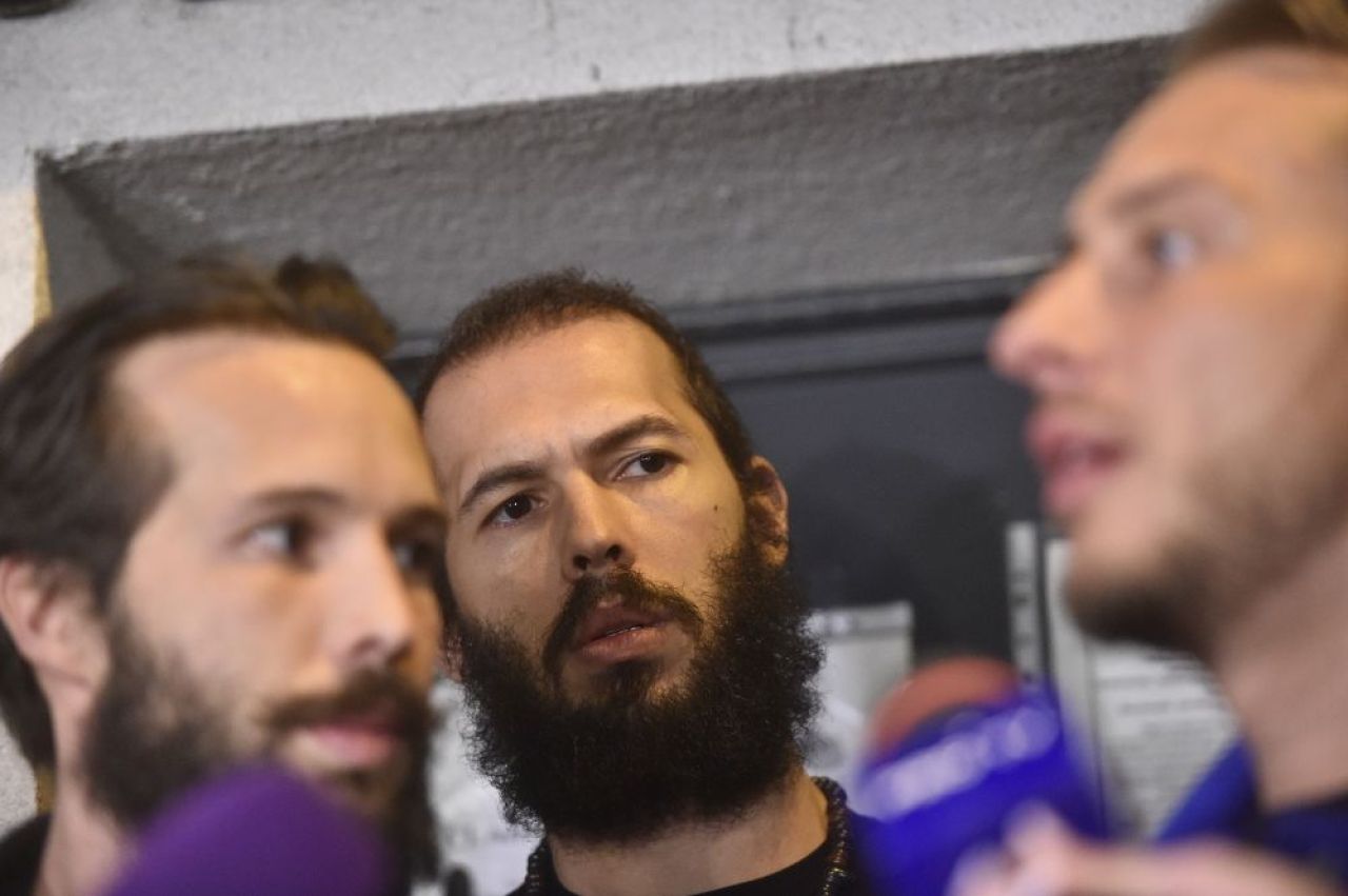 Fostul kickboxer Andrew Tate, aflat în arest la domiciliu, vizat de acuzaţii de violenţe sexuale în Regatul Unit_5